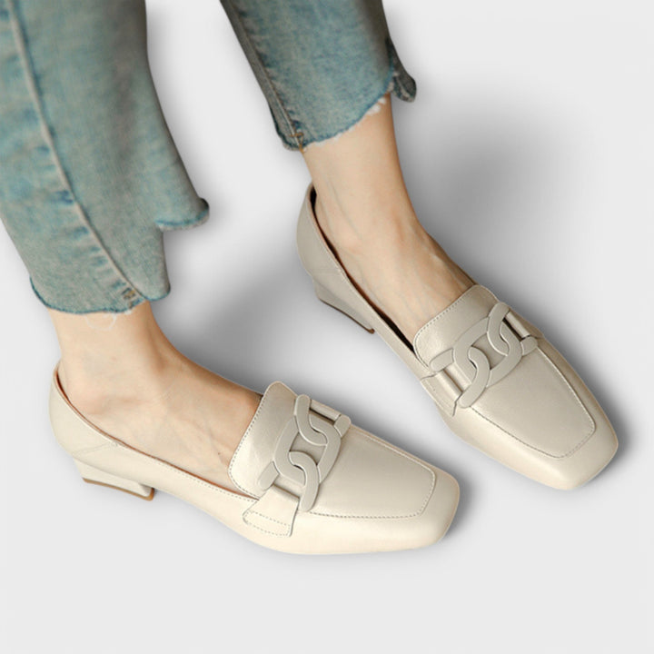 Monika | Mocassins à ornement chaîne