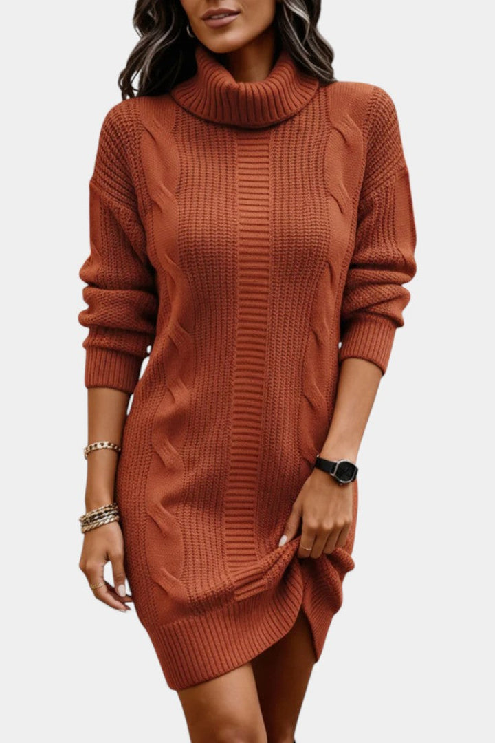 Taciana | Robe pull en maille unie à col roulé