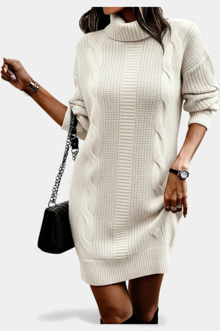 Taciana | Robe pull en maille unie à col roulé
